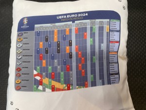 Kussen met EK schema